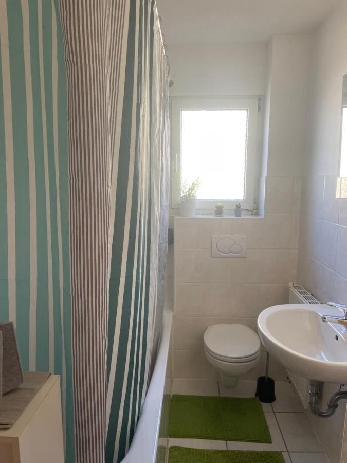 Ferienwohnung Zentral In Stadt- Und Bodenseenahe フリードリヒスハーフェン エクステリア 写真